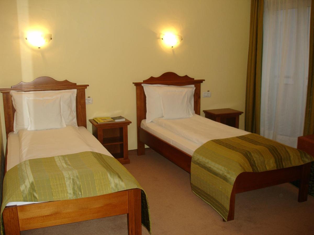Hotel Lucy Star Cluj-Napoca Exterior photo