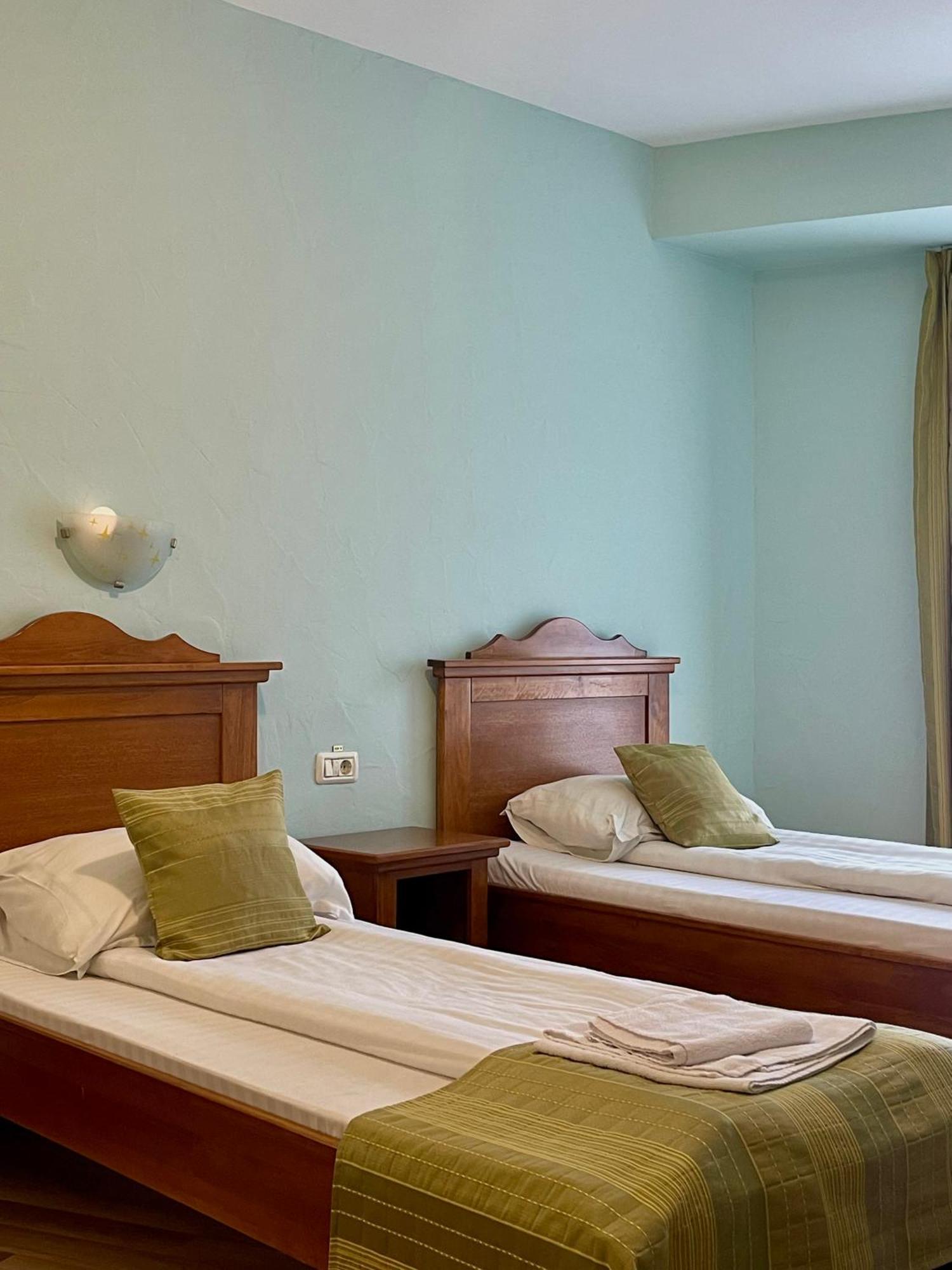 Hotel Lucy Star Cluj-Napoca Exterior photo