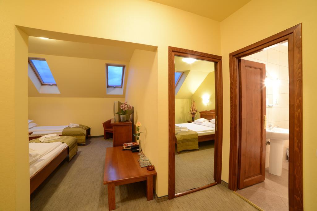 Hotel Lucy Star Cluj-Napoca Exterior photo