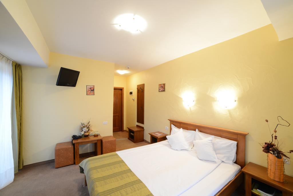 Hotel Lucy Star Cluj-Napoca Room photo